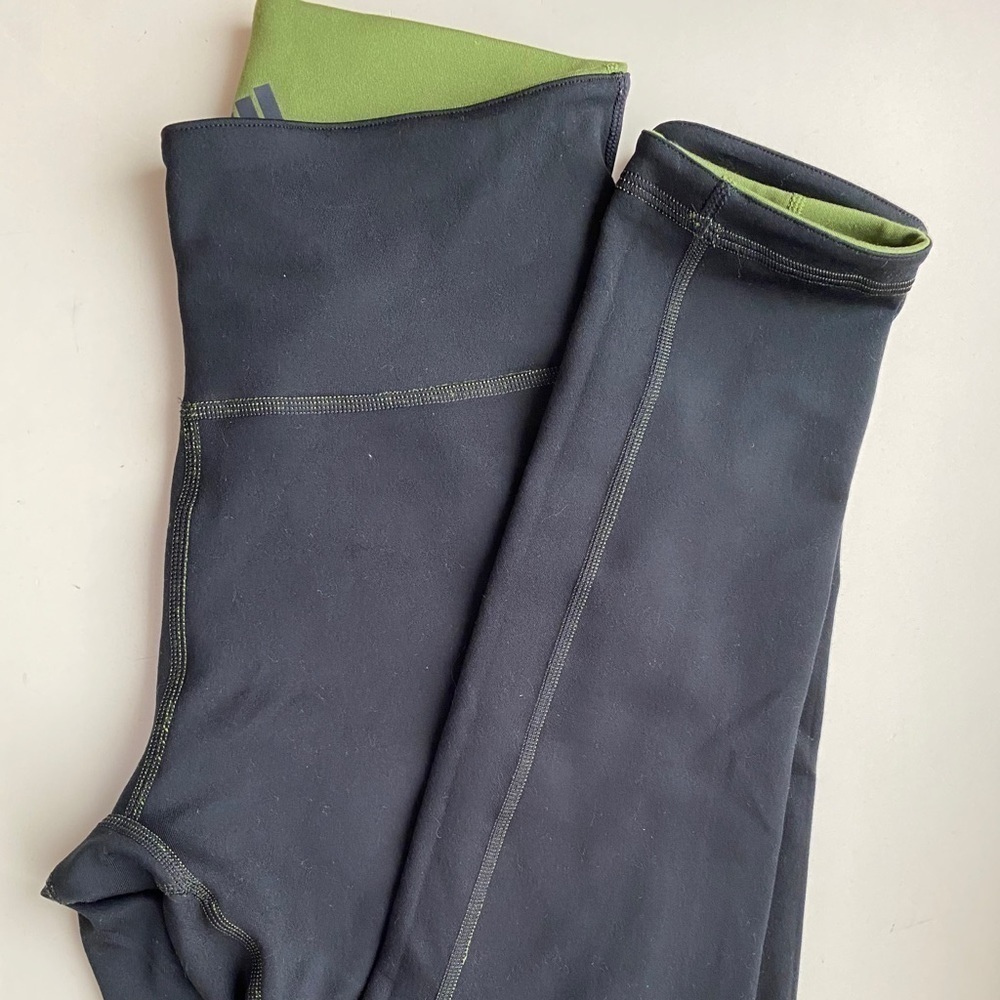 reversible adidas leggings, olive and black, Size S